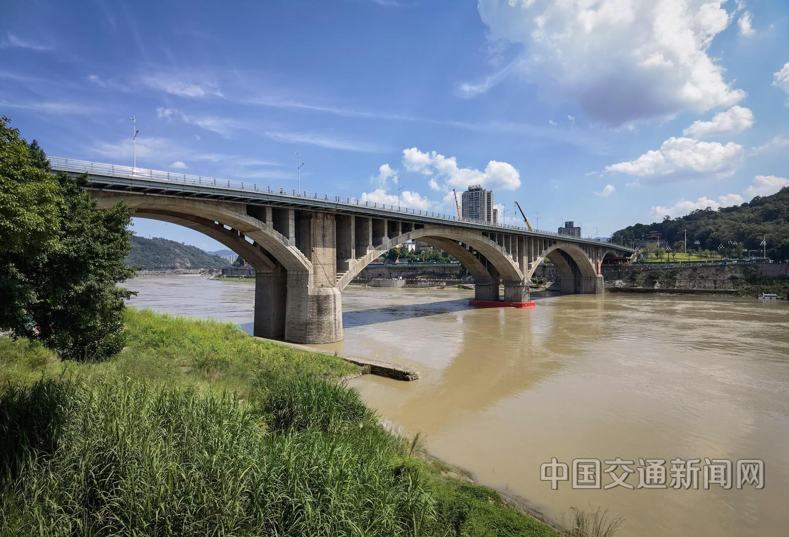 匠心筑橋，譽滿國際 宜賓岷江大橋加固改造工程榮膺國際橋梁大會獎項